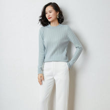 Load image into Gallery viewer, New ladies   mongolia cashmere sweater,  O collarlong sleeve,pure kashmir sweater,christmas sweater,sweater women invierno 2019
