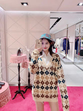 Load image into Gallery viewer, 2019 New Casual Autumn and Winter V-neck Classic Red &amp; Green Christmas Sweater  Women Pullover