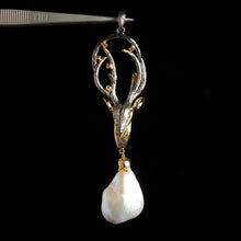 Load image into Gallery viewer, Factory outlet a undertakes elk Christmas sweater chain Long baroque natural pearl pendants wholesale