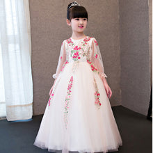 Load image into Gallery viewer, 2019 Korean Sweet Children Embroidery Princess Dress Girl's Birthday Wedding Party Dress Children Christmas Pageant Long Dress